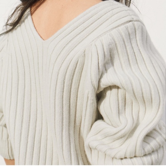 H&M Premium Merino Wool Sweater - Small - Picture 2 of 6